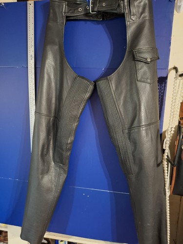 Black leather bikers chaps - black,